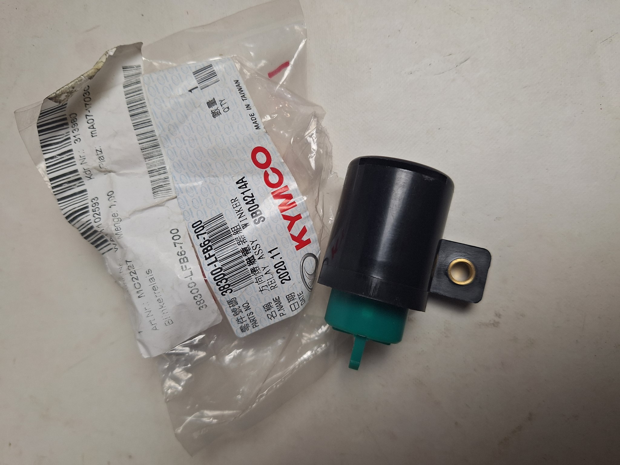 Picture of Kymco  DOWNTOWN 350  BLINKERRELAIS  38300LFB6-700